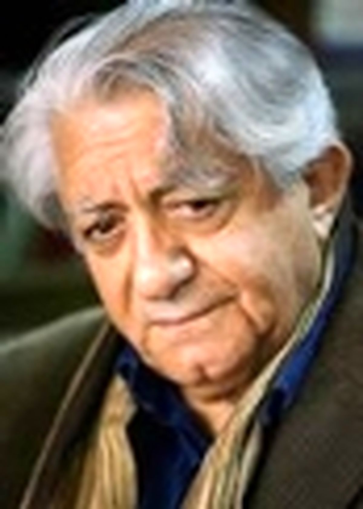 عزت الله انتظامی به استقبال «مده‌آ» می‌رود