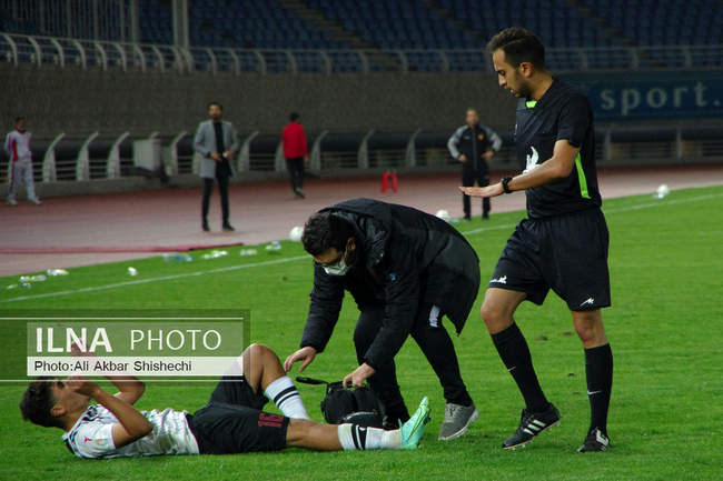 بازی تیم های شهر خودرو مشهد و نفت مسجد سلیمان