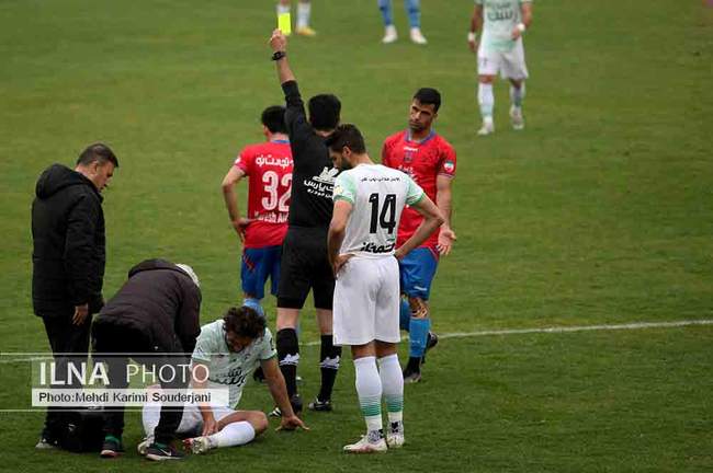 برد تیم فوتبال ذوب آهن اصفهان مقابل نساجی قائم شهر