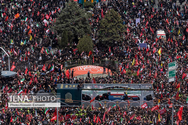 مراسم تشییع پیکر مطهر رهبر شهید انقلاب/ 6