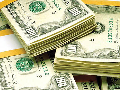 Dollar holds firm as U.S. bond yields jump