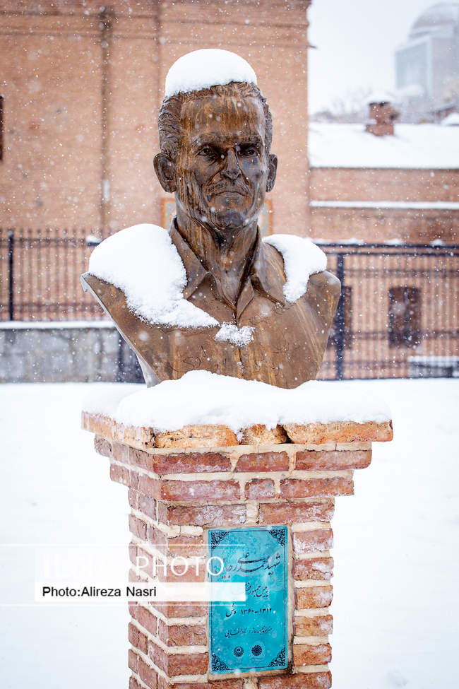 مشاهیر قزوین زیر بارش برف