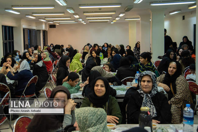  ضیافت افطاری خانه کارگر با حضور  کارگران و بازنشستگان 