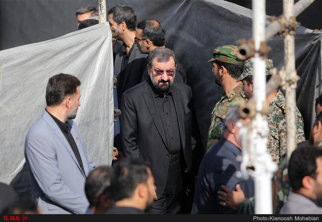 از حضور مسئولان عالی نظام در مراسم تشییع تا سلفی سپاهیان با فرزند ۲ساله شهید