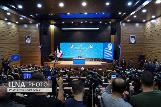 نشست خبری رئیس مجلس شورای اسلامی