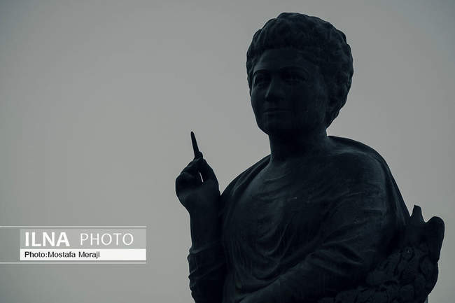 سردیس های قبرستان پانتئون کومیتاس در پایتخت ارمنستان شهر ایروان