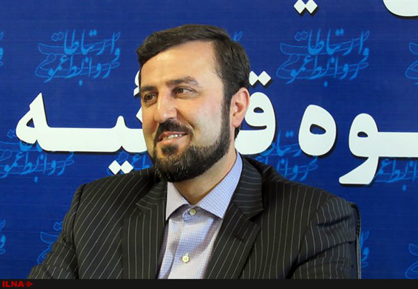 پرچم دفاع از حقوق بشر را دشمنان اصلی آن بلند کرده‌اند