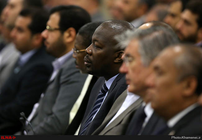 دیدار مسئولان نظام و سفرای کشورهای اسلامی با مقام معظم رهبری