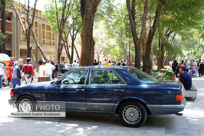 نمایش ماشینهای کلاسیک در اصفهان 