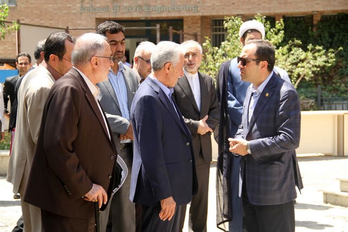 آغاز طرح توسعه و بازسازی دانشکده مهندسی عمران با حضور وزیر علوم و معاون رییس جمهور