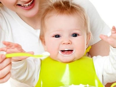آیا از عوارض غذا دادن زودهنگام به کودک اطلاعی دارید؟