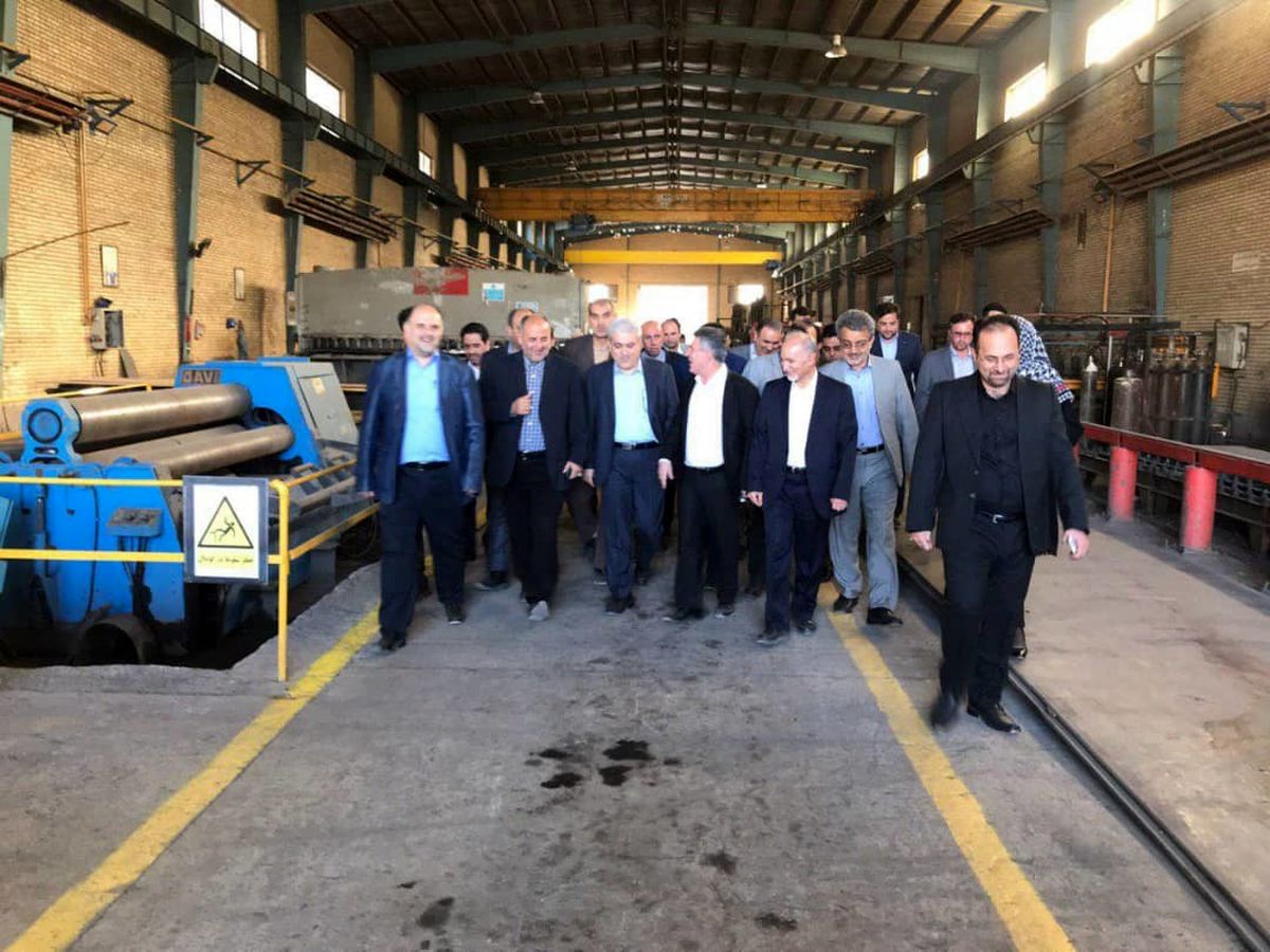 بازدید معاون رئیس جمهور از  واحد‌های دانش بنیان استان مرکزی