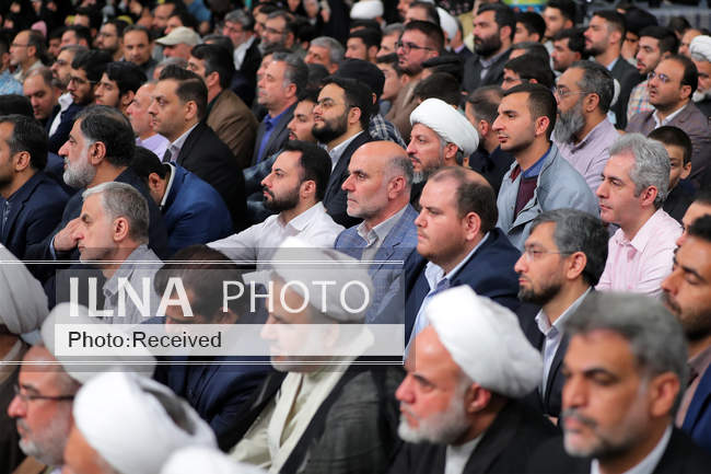 دیدار مسئولان نظام و سفرای کشورهای اسلامی با رهبر انقلاب