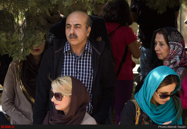 گزارش تصویری گردهمایی سینماگران بر مزار کیارستمی 