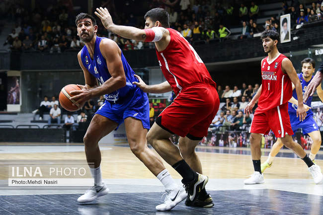 دیدار تیم های بسکتبال استقلال و شهرداری گرگان (گزارش تصویری)