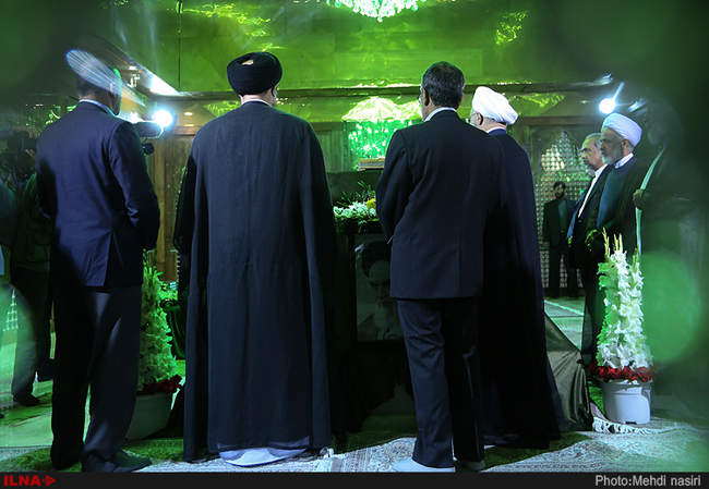 تجدید میثاق رئیس جمهور با آرمان‌های امام راحل و شهدای هشت سال دفاع م�