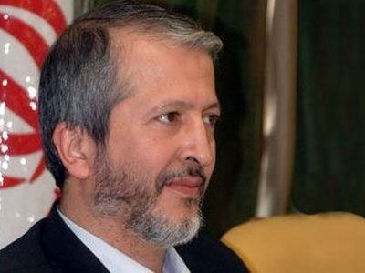 معضل "تشویقِ دانشجویان به مهاجرت" باید بررسی شود/ فردی که در کشور موفق نیست خارج از آن هم موفق نخواهد بود 