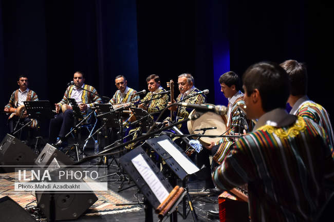 همنوازی موسیقی تاجیکستان به سرپرستی استاد