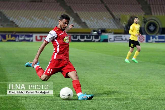 تساوی تیم فوتبال سپاهان اصفهان و پرسپولیس تهران 