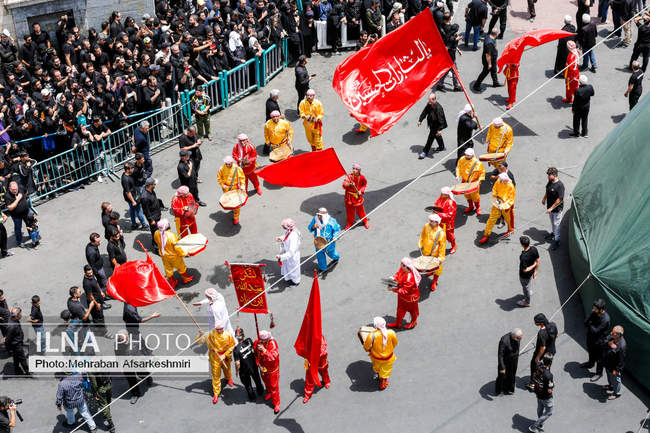 خیمه سوزان ظهر عاشورا در چهارراه گلوبندک تهران