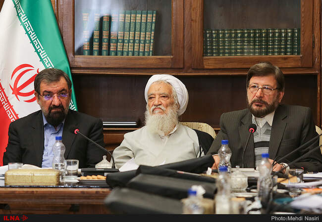از رایزنی احمدی‌نژاد با دبیر شورای عالی امنیت ملی تا جای خالی روسای ۲ قوه در جلسه امروز مجمع تشخیص