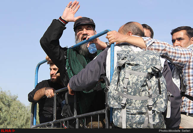 راهپیمایی زائران اربعین حسینی از خط مرزی مهران به سمت کربلا/3