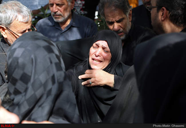 مراسم خاکسپاری جان باختگان فاجعه منا در قطعه 50 بهشت زهرا(س)