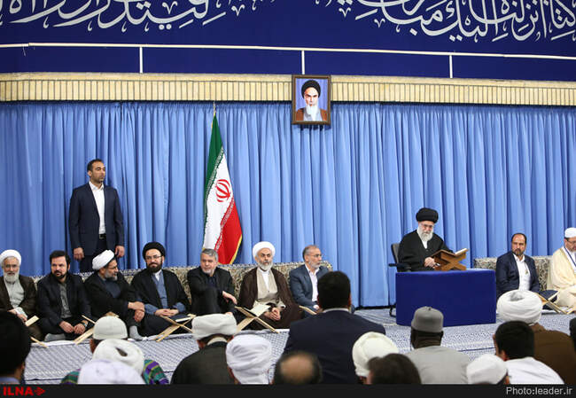 دیدار شرکت‌کنندگان مسابقات بین‌المللی قرآن با رهبر انقلاب 