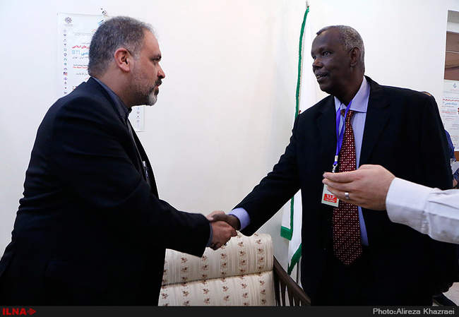 دومین روز از نمایشگاه و اجلاس توسعه علوم وفناوری کشورهای اسلامی 