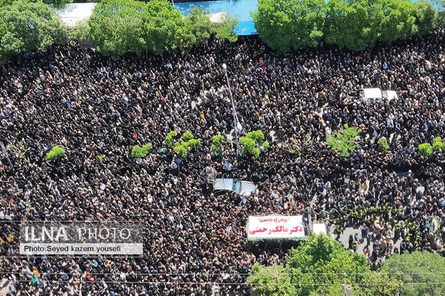 وداع مردم مراغه با استاندار شهید