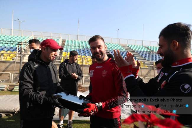 گزارش تصویری: تمرینات پرسپولیس با رنگ بوی کریسمس