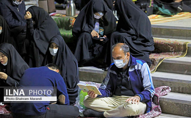 احیای شب بیست و یکم ماه رمضان در گلستان شهدا‎ اصفهان