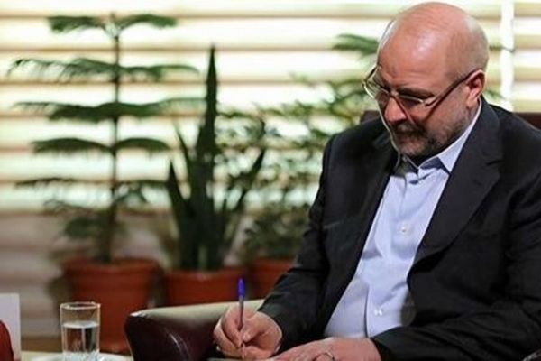 قالیباف یعلق على نشر الأمریکیین أخبارًا مزیفة حول المفاوضات