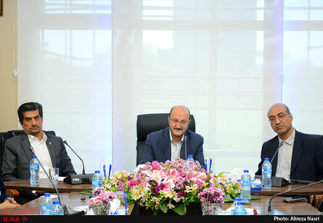 نشست استاندار قزوین با اعضای اتاق بازرگانی