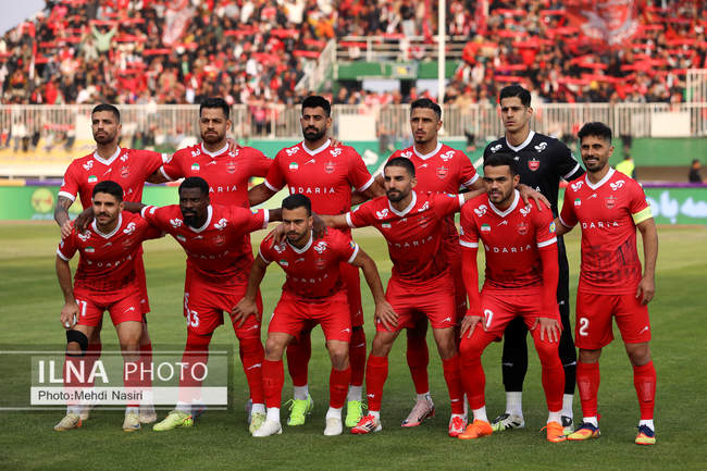 دیدار تیمهای استقلال تهران و پرسپولیس تهران