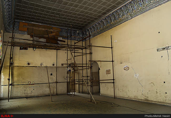 در داخل عمارت مسعودیه چه می گذرد؟