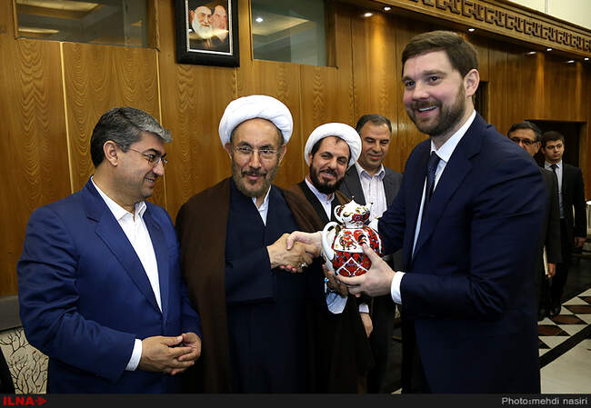 دیدار رئیس آژانس فدرال ملیت های فدراسیون روسیه با حجت الاسلام والمسلمین یونسی
