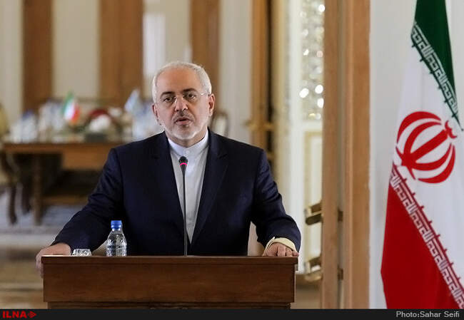 نشست مشترک خبری محمدجواد ظریف وزیر امورخارجه کشورمان با نیکوس کوتزیاس وزیر خارجه یونان