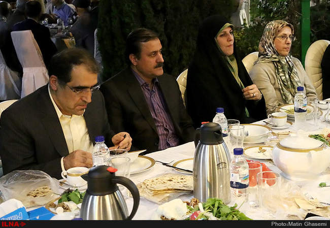 میهمانی افطار محمدرضا عارف 