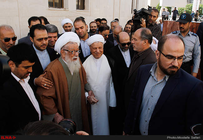 بازدید آیت الله هاشمی رفسنجانی از چند طرح در دانشگاه آزاد اسلامی واح�