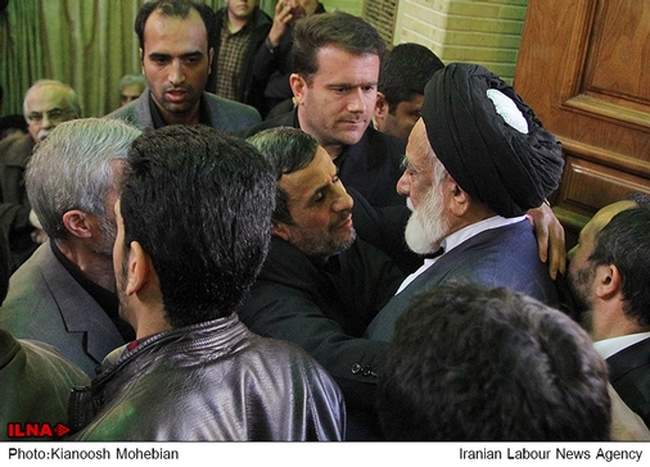 مراسم ترحیم والده محمود احمدی‌نژاد