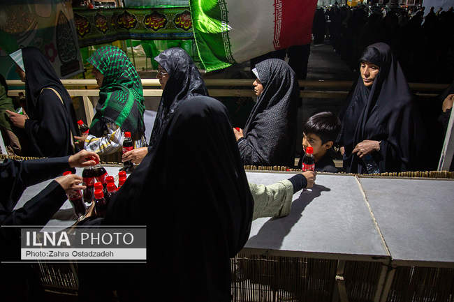 اقامت و پذیرایی زائران اربعین حسینی در موکب بنیاد مستضعفان