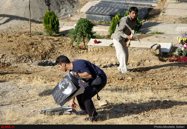 مراسم خاکسپاری پیکر عباس کیارستمی در لواسان