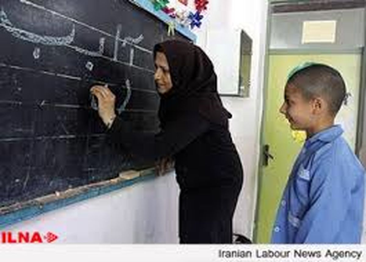 معلمان حق‌التدریس همچنان در انتظار پرداخت/ پاداش پایان خدمت به دست بازنشستگان فرهنگی نرسید