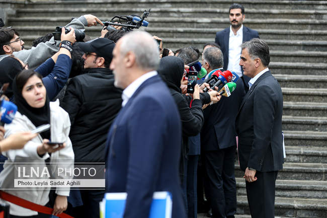 حاشیه جلسه هیات دولت - ۲۳ آبان
