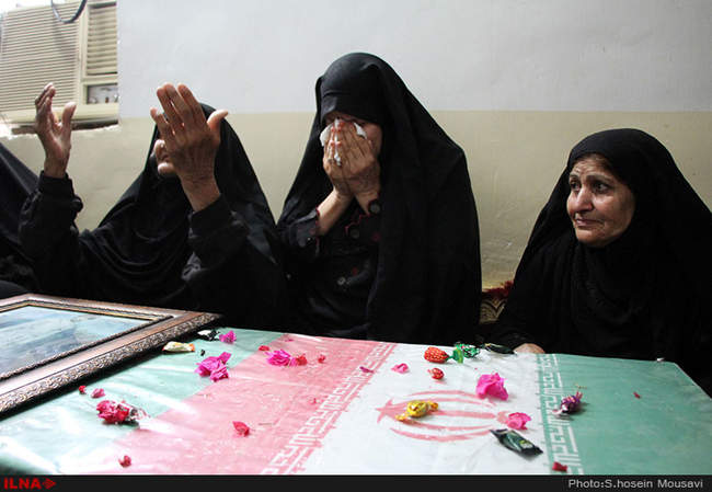 تشییع همرزم شهید چمران بر دستان عاشقان حسینی 