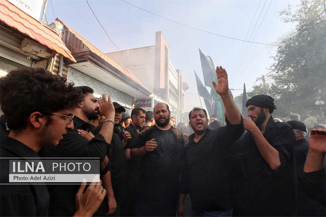 مراسم کهن نخل گردانی تفرش در عصر عاشورا