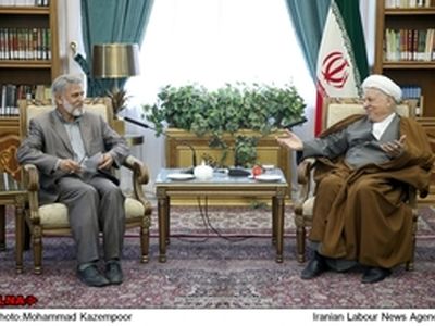 دیدار دبیران کل هفت حزب سیاسی کشور با آیت الله هاشمی