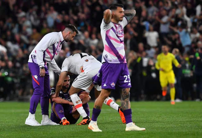 گزارش تصویری از بازی فیورنتینا و وستهام