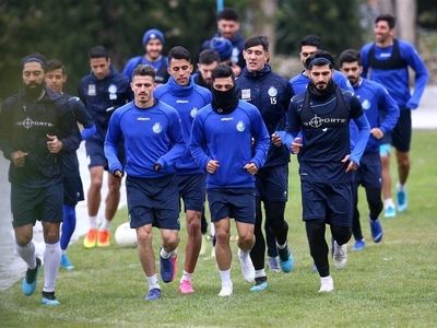 پزشک استقلال تایید کرد: 6 بازیکن کرونا دارند